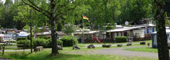 header Campingplatz Spitzer Stein